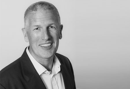 Realizing the Potential of IoT in the 5G Era through Network Convergence